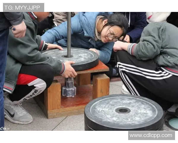 深圳足球队的默契配合与战术创新探索之路